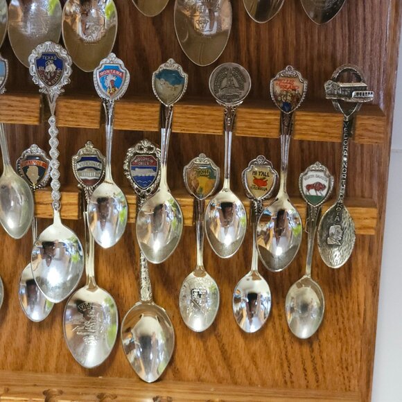 Antique Vintage Souvenir State Spoons Display Rack and 34 Spoons - Picture 5 of 6